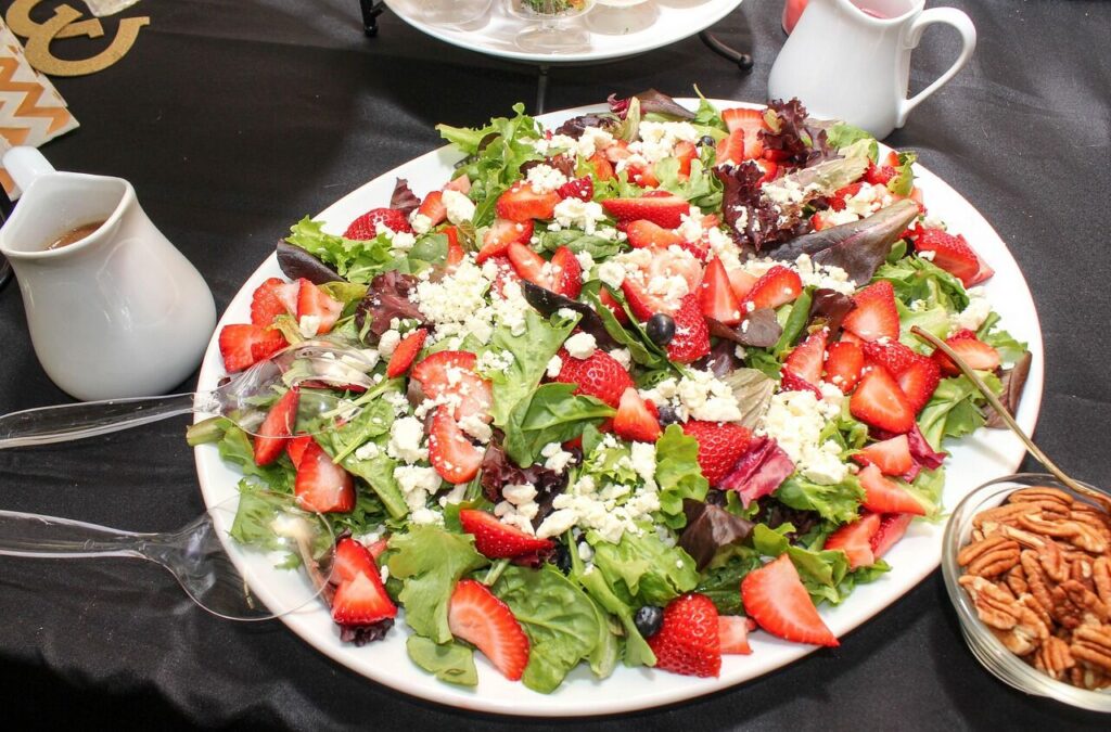 salat-med-jordbær